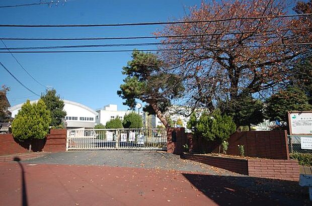 入間市立藤沢小学校 徒歩8分。 610m