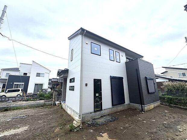 現地 土地50坪超!!庭付き一戸建て