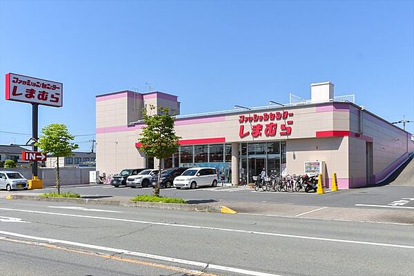 ファッションセンターしまむら下藤沢店 徒歩8分。 640m