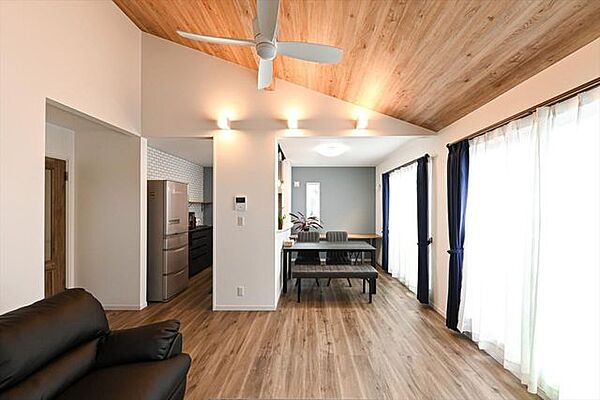 建物プラン例　建築条件付き土地　28.5坪標準プラン　建物価格2030万円（税込み）