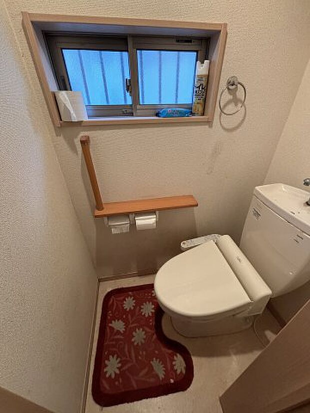 1階部分のトイレになります！窓がついて換気対策もばっちりできます