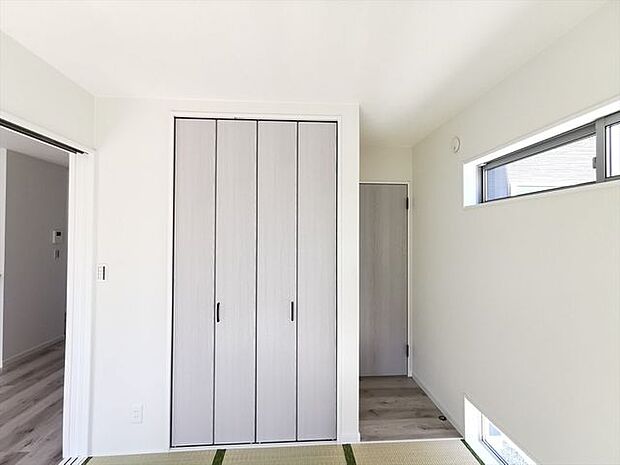 1階　和室5帖収納