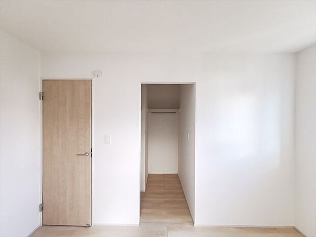 2階洋室6帖　収納