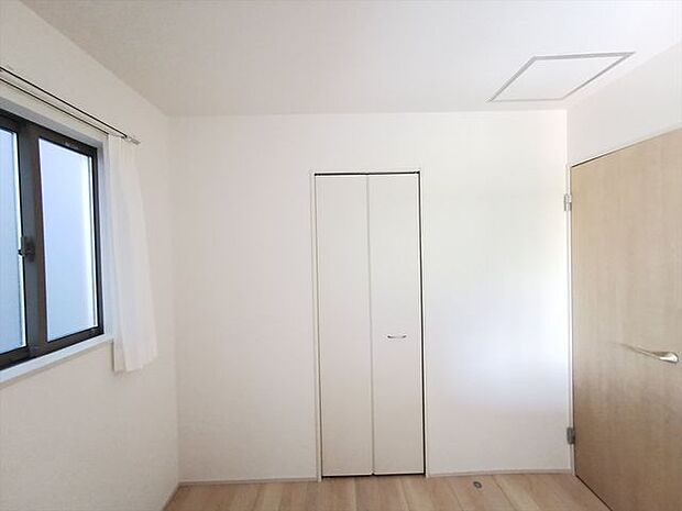 1階洋室　4.5帖収納