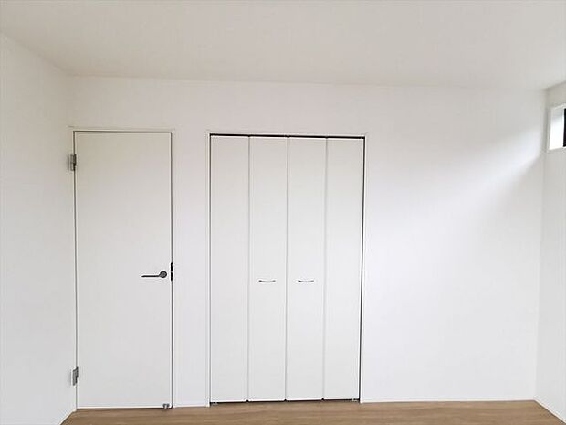 2階洋室6.0帖収納