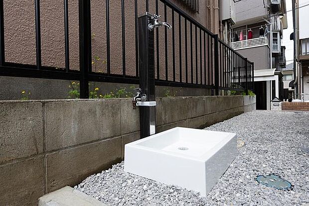 愛車のお手入れや外遊び後の足洗いにも便利な外水栓