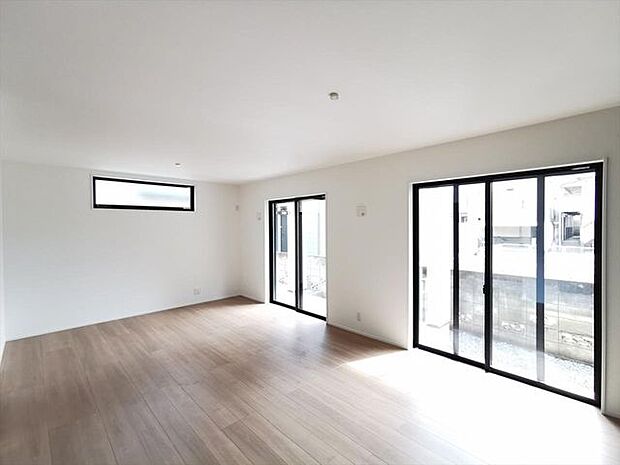 解放感と採光にこだわった18.8帖のLDK