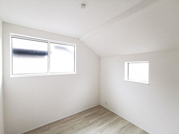 【2号棟　洋室4.5帖】