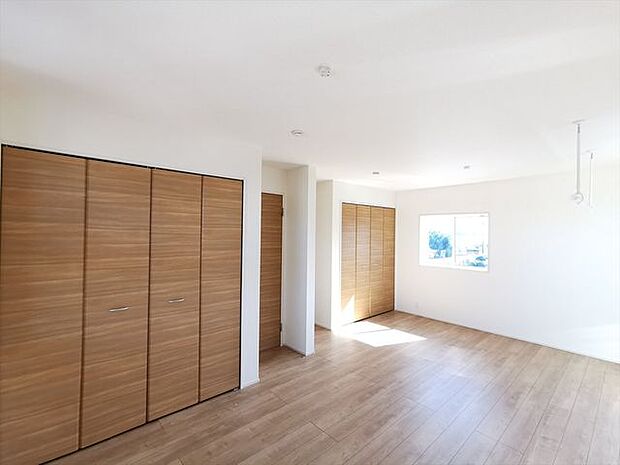 洋室6.0帖+5.0帖収納