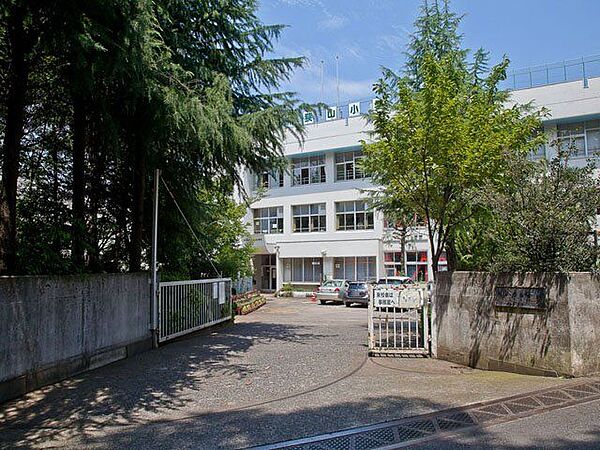 狭山市立新狭山小学校 徒歩7分。 500m