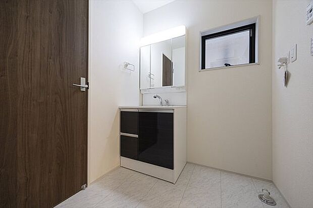 洗面脱衣室/三面鏡洗面化粧台