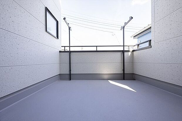 インナーバルコニーで夜空観察も楽しめそうです。