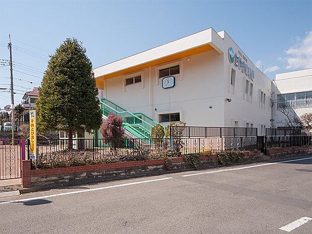 さやま幼稚園 徒歩8分。 590m
