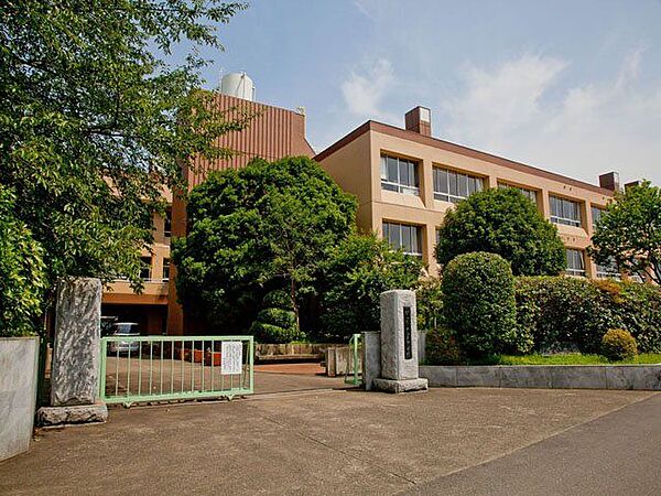 狭山市立山王中学校 徒歩20分。 1530m