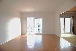 パイロットハウス狭山台 3LDKのリビング/ダイニング