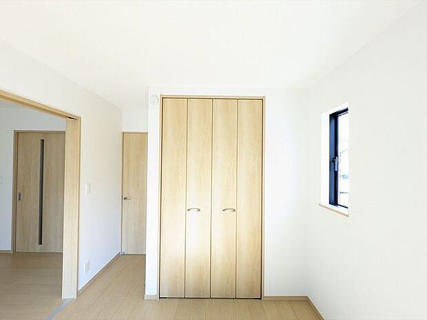 1階 洋室5帖 収納