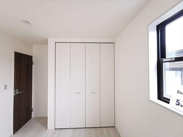 洋室　5.33帖収納