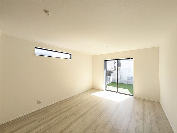 リビング対面キッチンを採用した18.5帖のLDK。