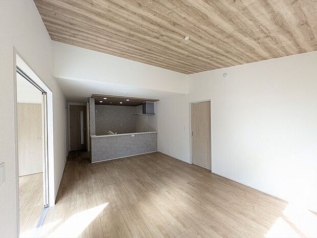 家族団らんの時間も増えそうなくつろぎのLDK18帖