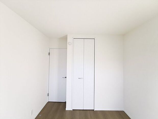 洋室5.5帖収納
