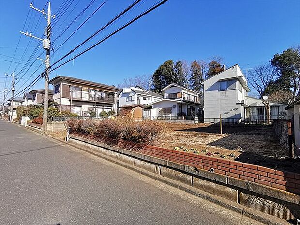 前面道路を含む現地写真