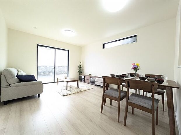 LDK15.0帖ご家族みんながゆったりくつろげる広々リビング