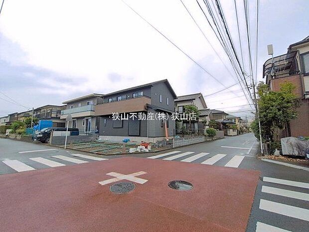前面道路を含む現地写真