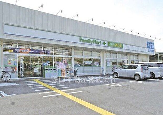 ファミリーマートドラッグエース広瀬東店 徒歩9分。 650m