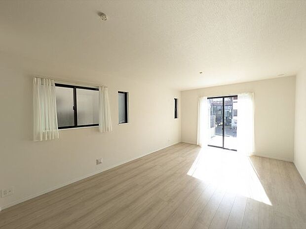 B号棟 リビングご家族みんながゆったりくつろげる広々リビング