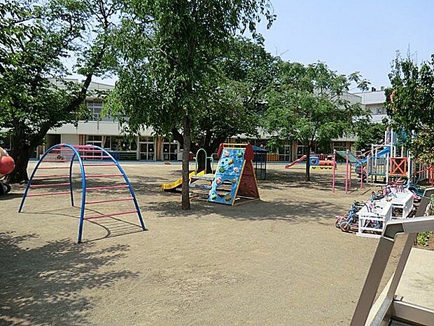 南双葉幼稚園 徒歩2分。 160m