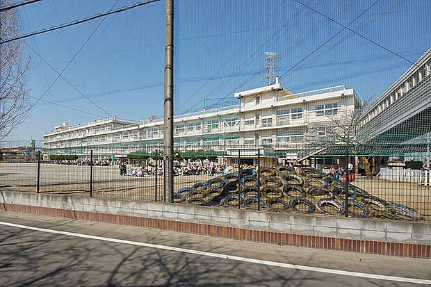 川越市立泉小学校 徒歩10分。 750m