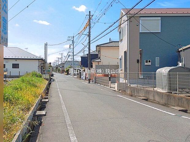 前面道路を含む現地写真