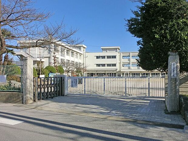 川越市立大東西小学校 徒歩18分。 1400m