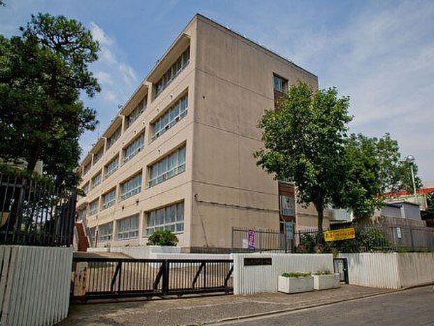 狭山市立御狩場小学校 徒歩11分。 840m