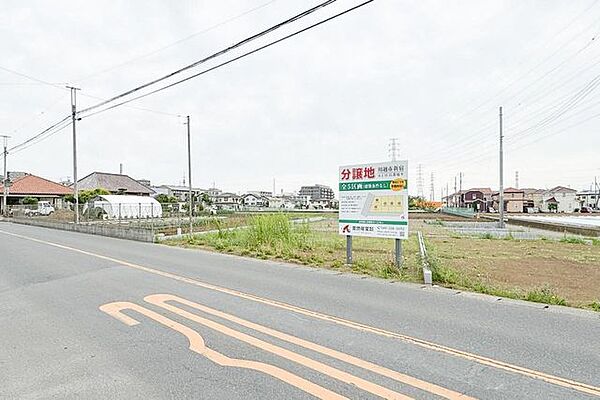 綺麗な整形地　用途多彩な広い道路面の土地33坪