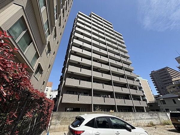 14階建てマンション