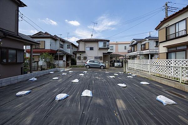奥側からみた土地写真