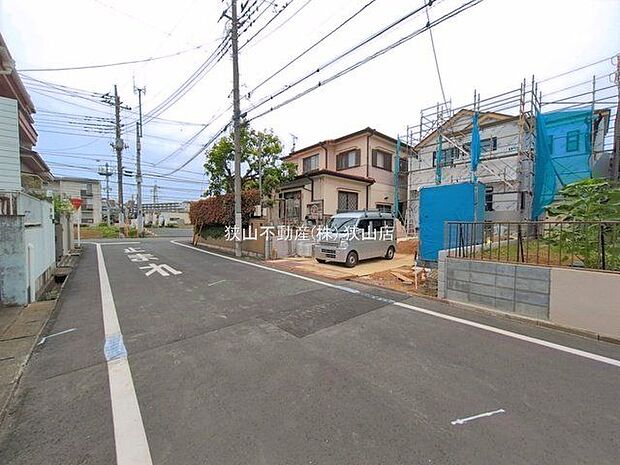 前面道路を含む現地写真