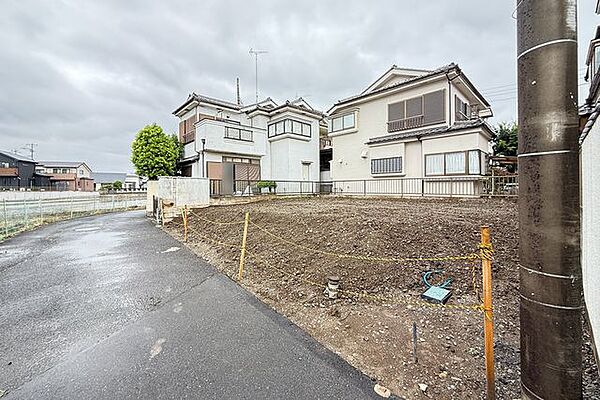 前面道路を含む土地写真