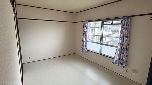 北側和室　6帖