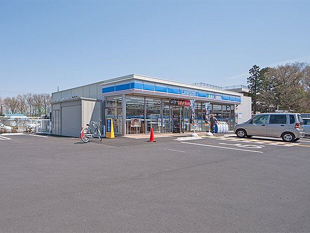 ローソン狭山入曽運動公園前店 徒歩12分。 920m