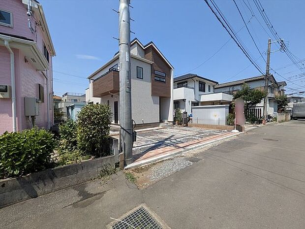 前面道路を含む現地写真