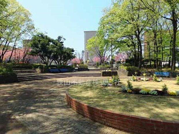 狭山台中央公園 徒歩20分。 1550m