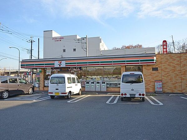 セブンイレブン狭山台団地店 徒歩6分。 440m