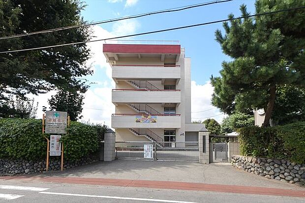 川越市立川越第一中学校 徒歩12分。 890m