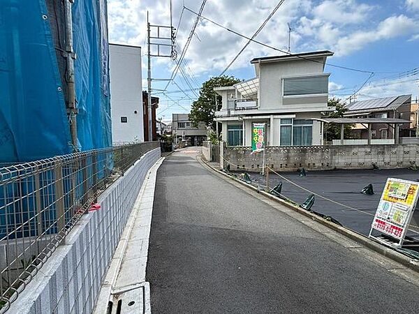 前面道路を含む土地写真