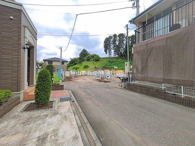 前面道路を含む現地写真