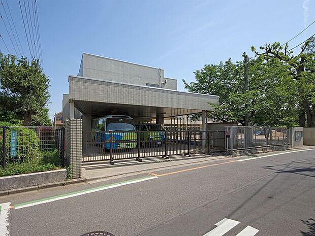 所沢若草幼稚園 徒歩10分。 790m