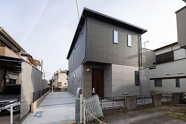 現地外観 駐車2台可能!