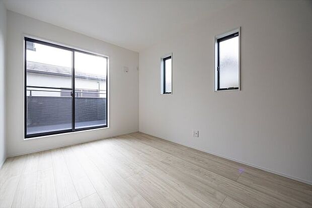 2F 洋室6帖 バルコニ隣接のお部屋